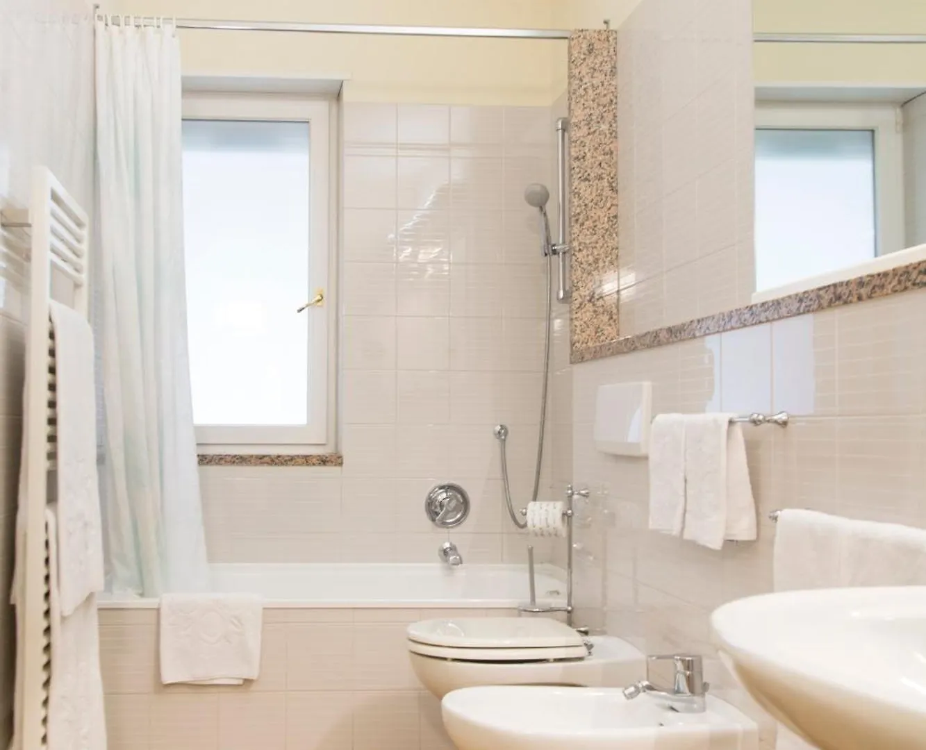*** Aparthotel Residence La Madonnina Limone sul Garda Italië